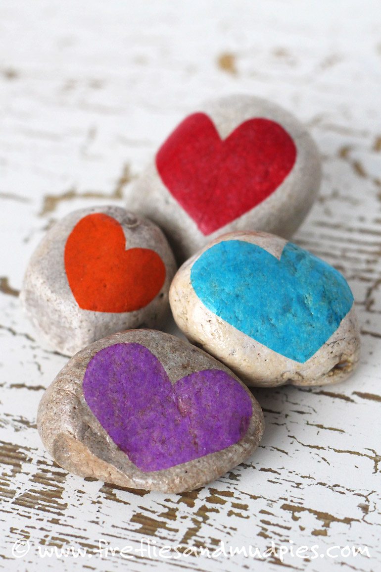 Kids can make Gratitude Stones | Fireflies and Mud Pies