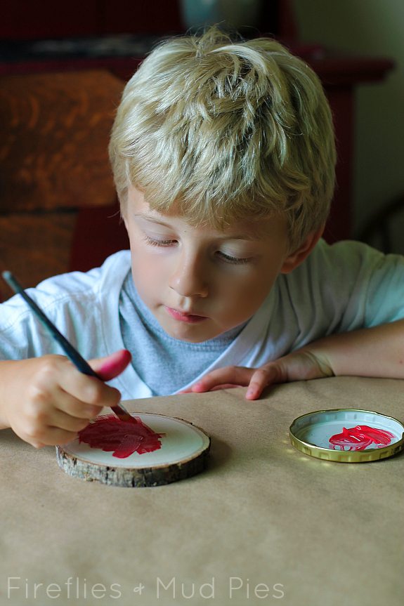 Learn how to make fairy houses for imaginative play! - Fireflies and Mud Pies