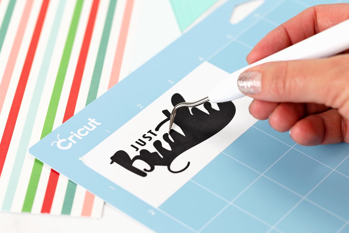 Weeding Cricut Vinyl