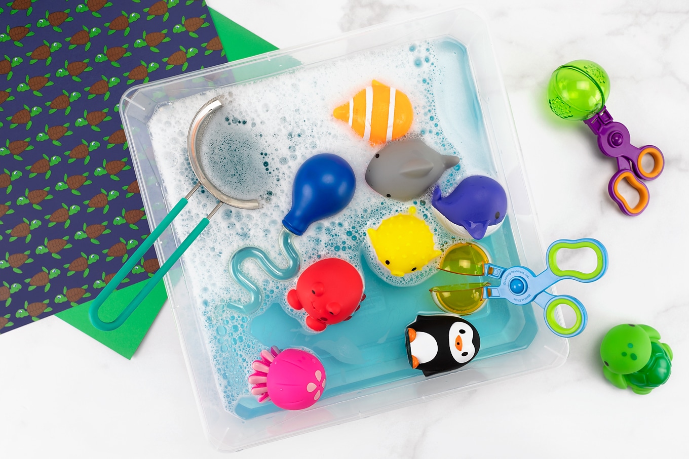 Easy and Fun Water Sensory Bin for Kids Easy and Fun Water Sensory Bin for Kids