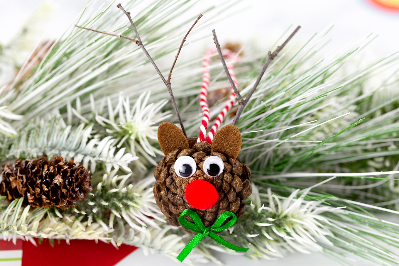 Pine Cone Reindeer Ornament