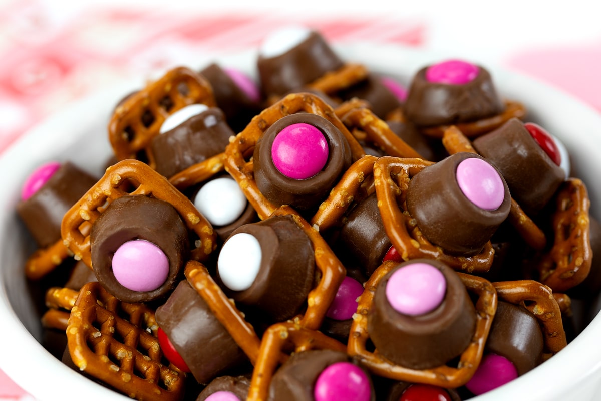 Rolo Pretzels in a bowl.