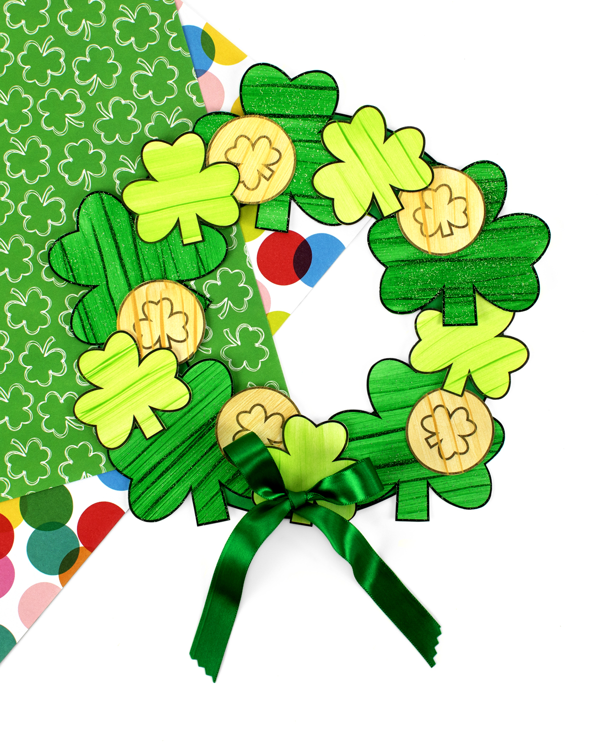Finished Shamrock Wreath with clovers and coins. 