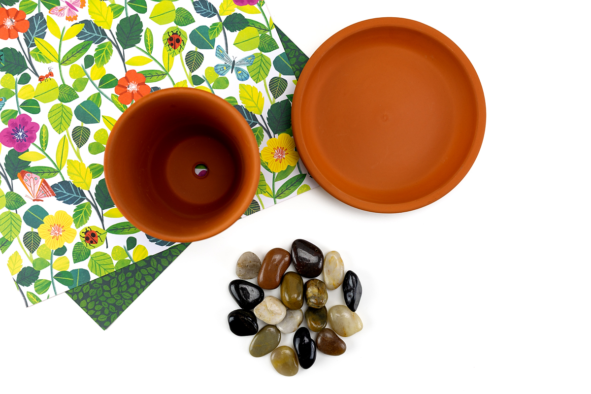 Supplies needed to make a bee bath.