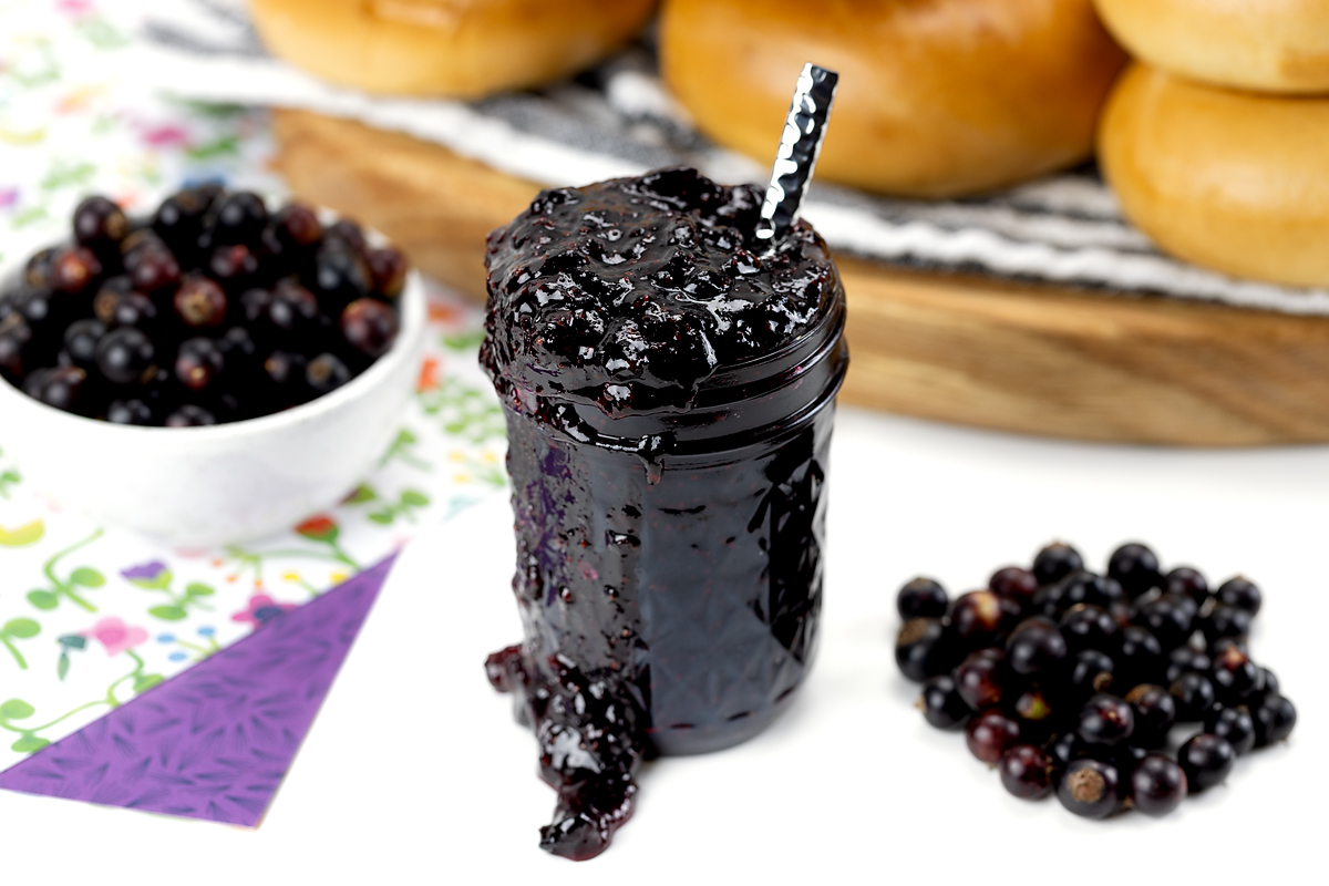 Blackcurrant jam in jars!
