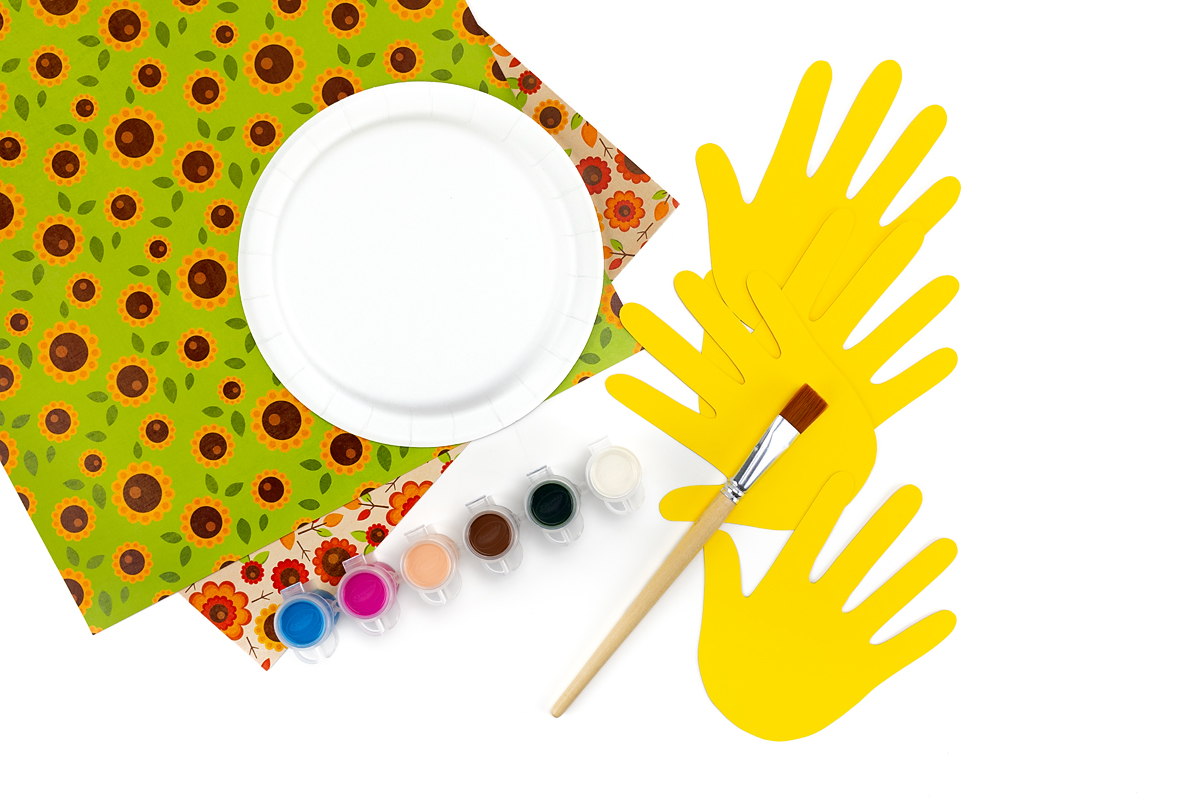 Supplies needed for sunflower craft.