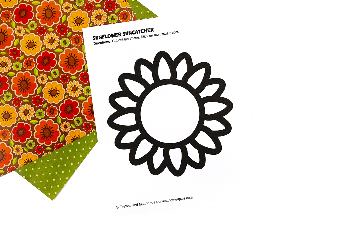 Free printable Sunflower Suncatcher template.