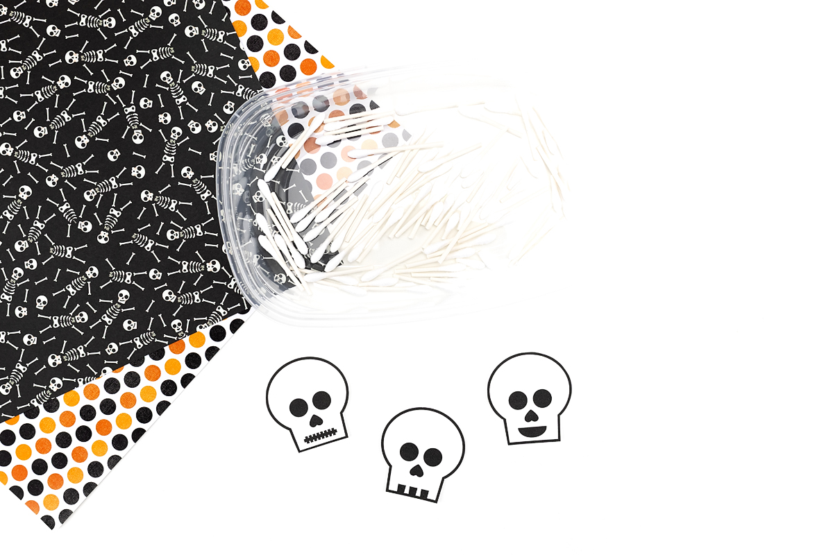 Supplies needed for cotton swab skeleton craft.