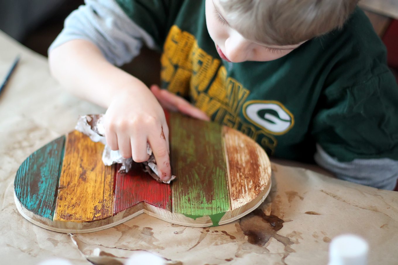 This Antiqued Wooden Heart craft is simple, inexpensive, and perfect for Valentine's Day.
