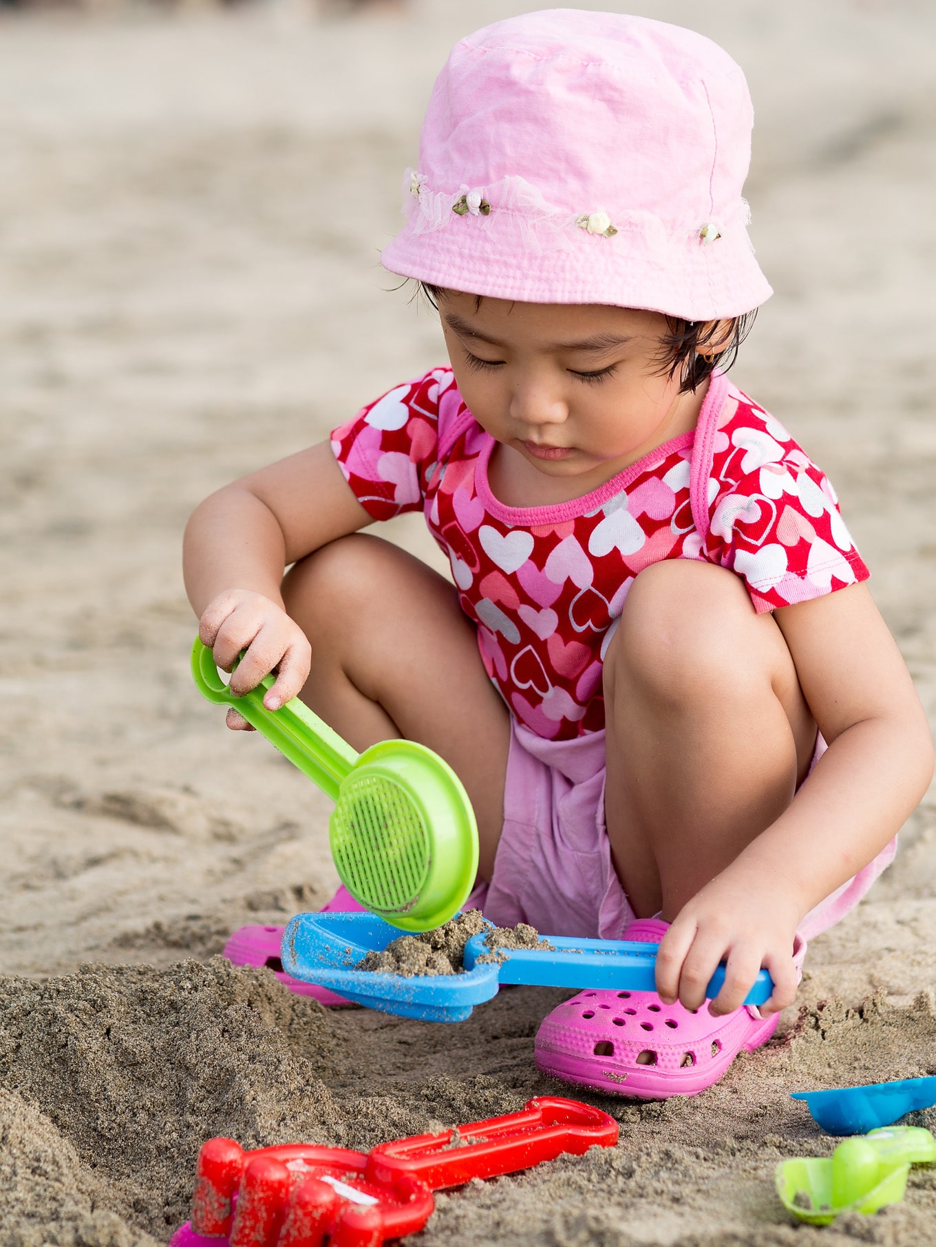 toys to play in the sand