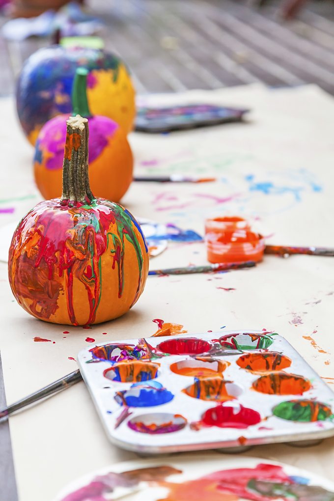 If you're on a quest to make the most of this beautiful, fleeting season with your family in simple, budget-friendly ways, then you'll appreciate this list of 10 Ways to Enjoy Simple Fall Family Fun.
