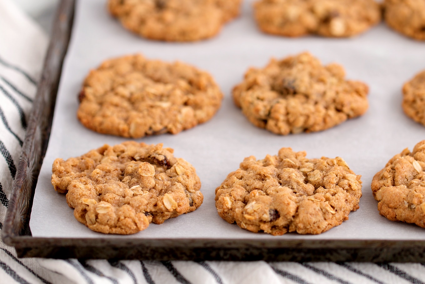 Warm Oatmeal Raisin Cookies Warm Oatmeal Raisin Cookies
