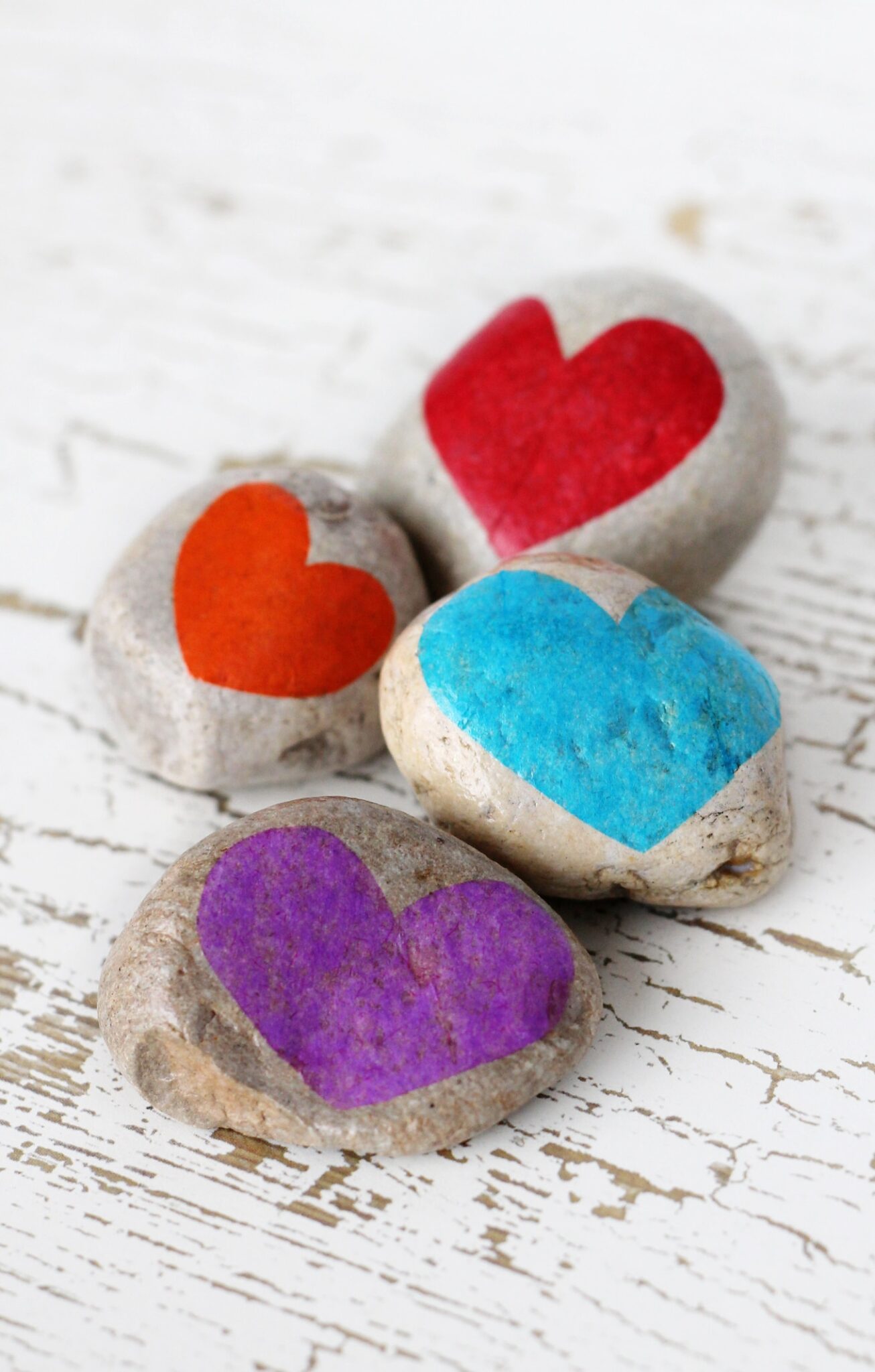 Gratitude Stones Learn how to use Gratitude Stones to cultivate a sense of gratitude, an important social-emotional skill that can increase happiness and improve health.