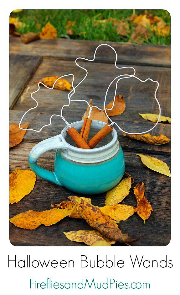 Halloween Bubble Wands - Fireflies and Mud Pies
