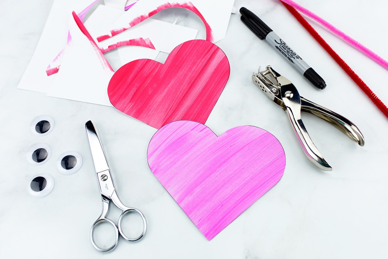 Cutting Out Heart Buddies Easy Valentine's Day Craft for Kids Cutting Out Heart Buddies Easy Valentine's Day Craft for Kids