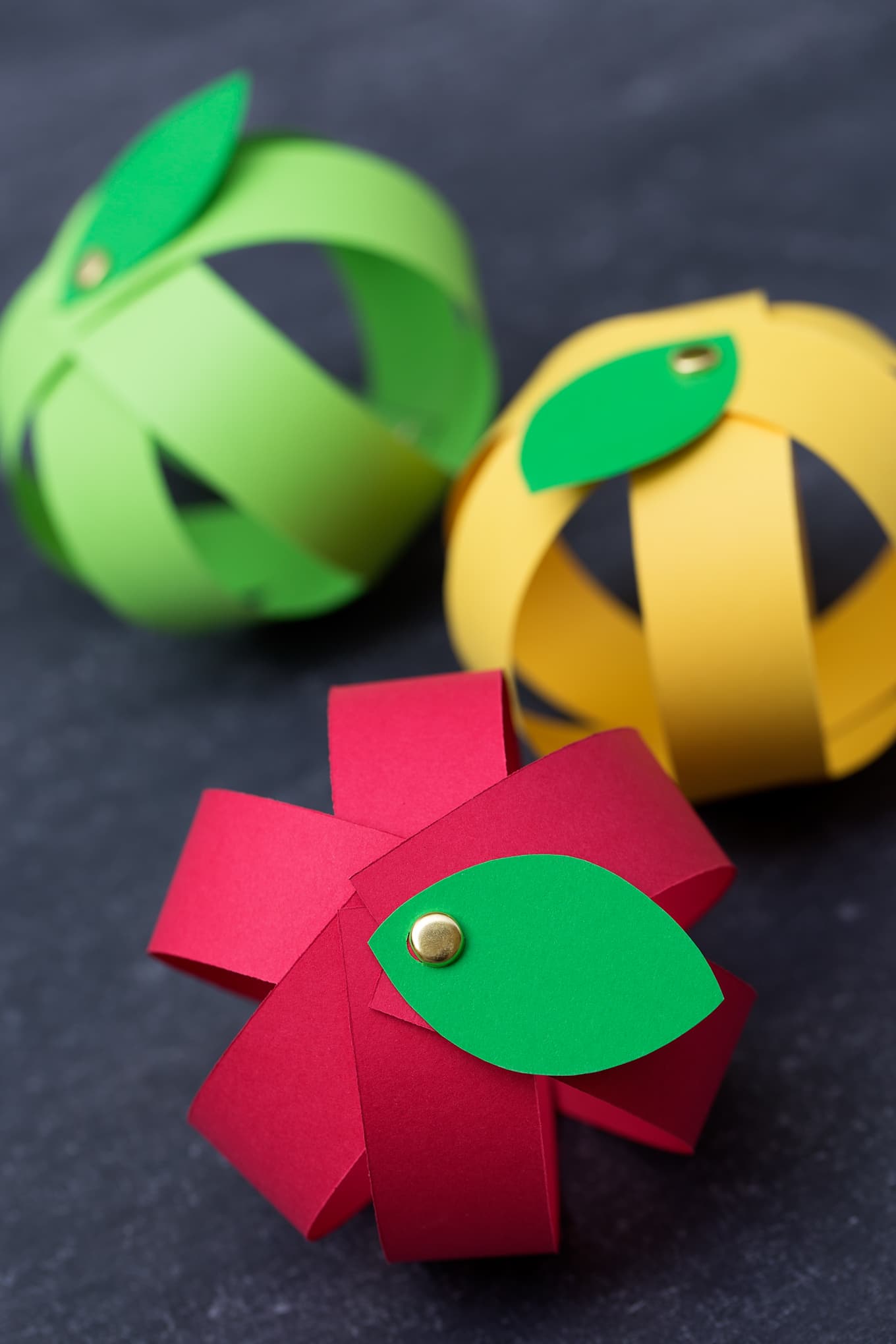 Kids Love This Easy Paper Apple Craft Kids Love This Easy Paper Apple Craft