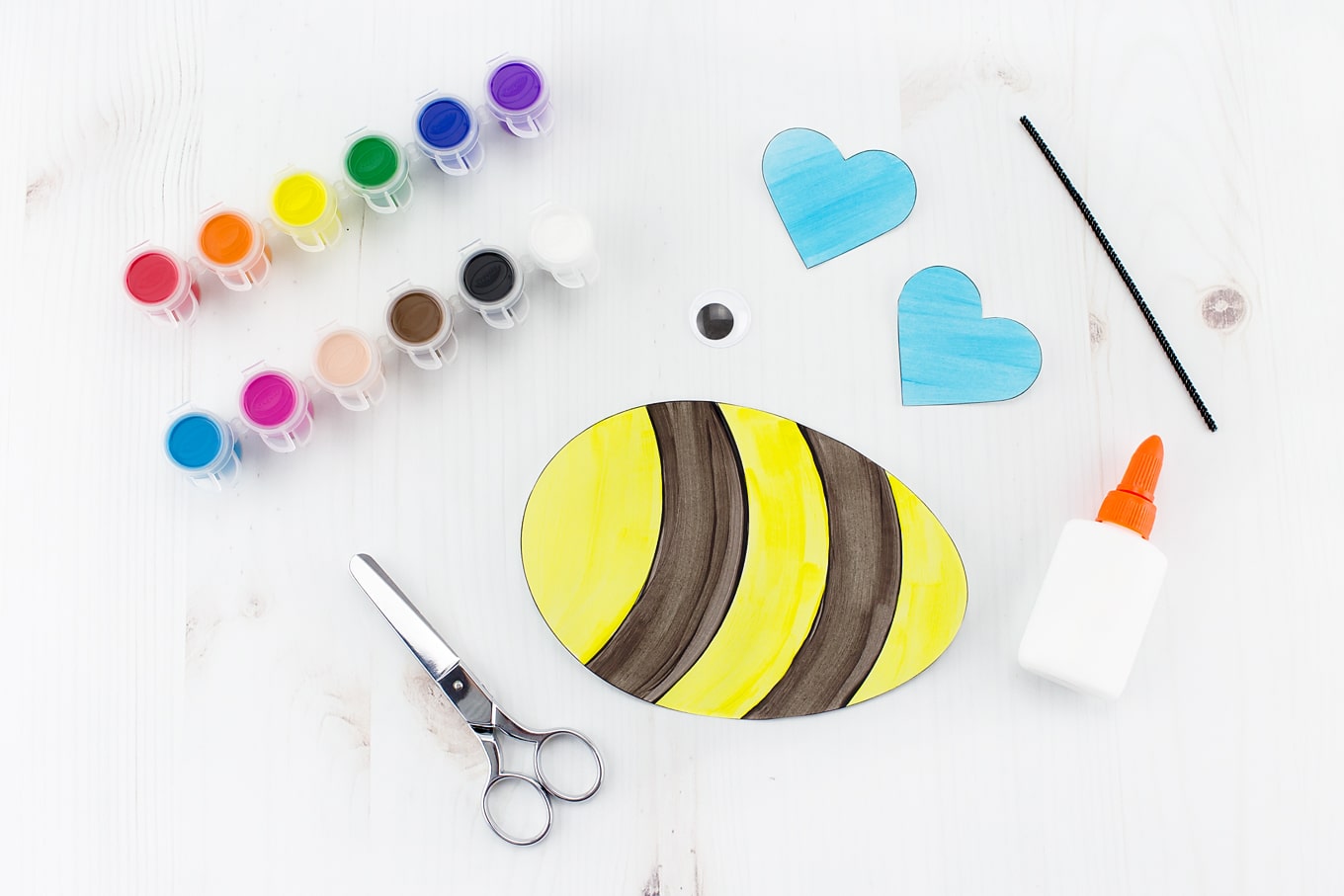  Easy and Fun Paper Bee Craft In-Process