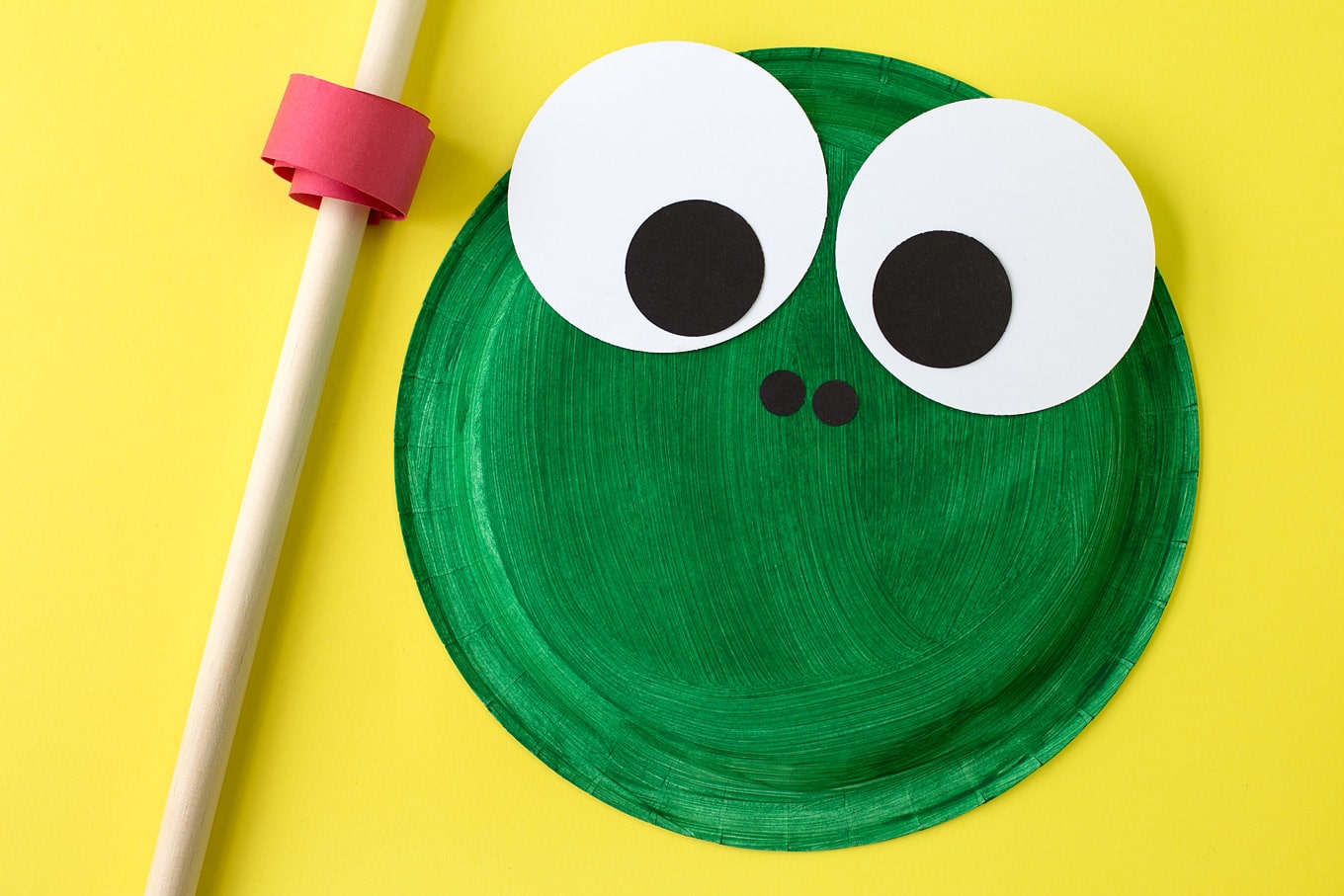 paper plate frog