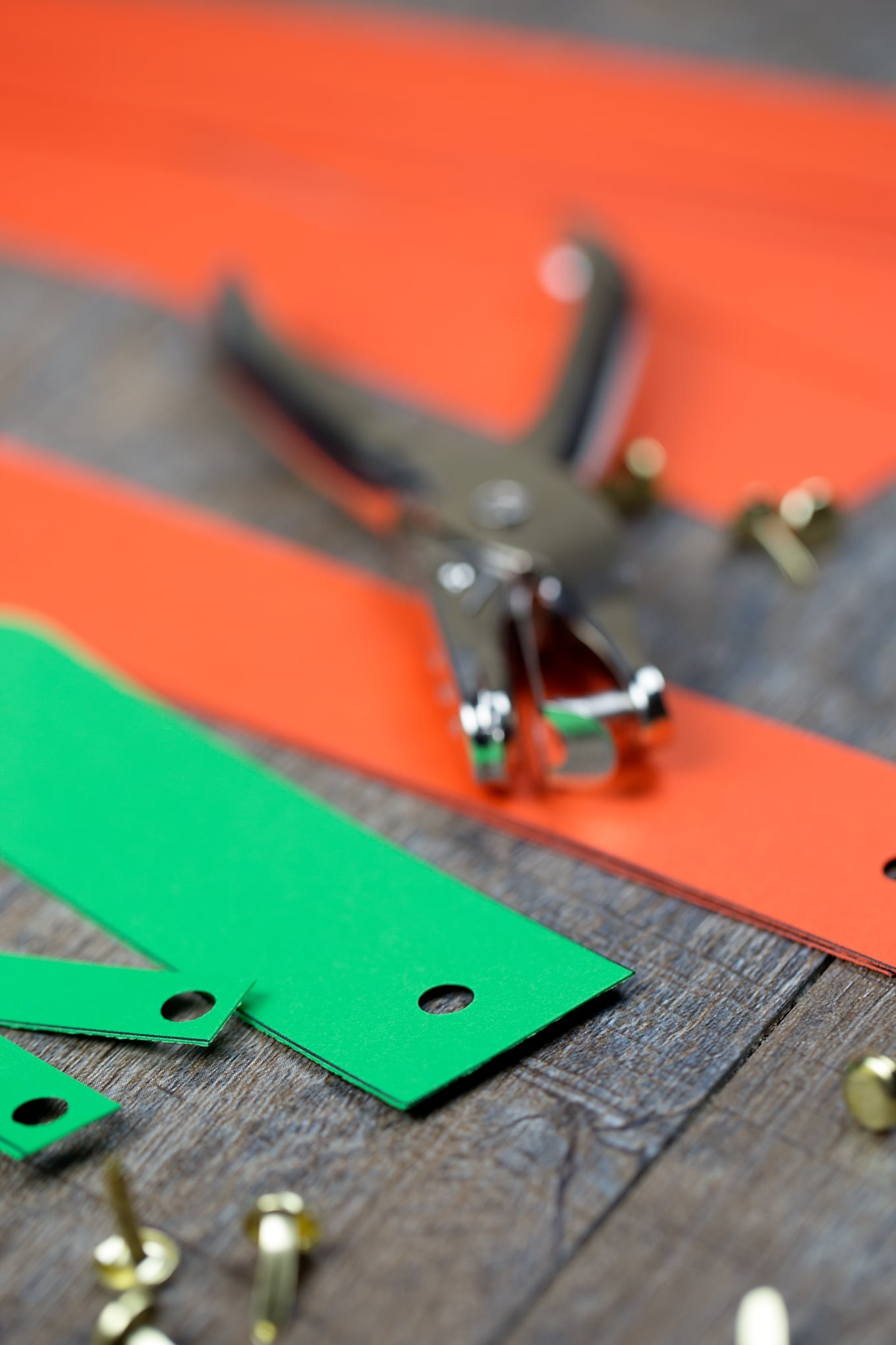 Paper Strip Pumpkin Craft Kids love this easy paper strip pumpkin craft! This simple fall craft includes a free printable template, making it perfect for home or school.