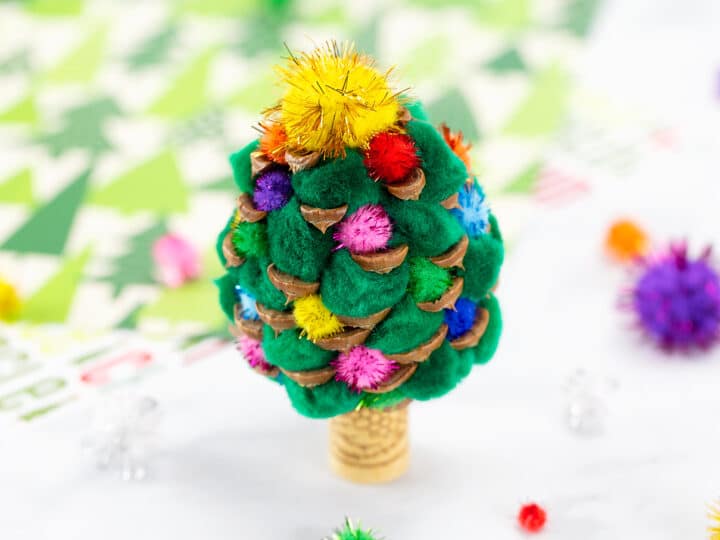 Pine Cone Christmas Tree