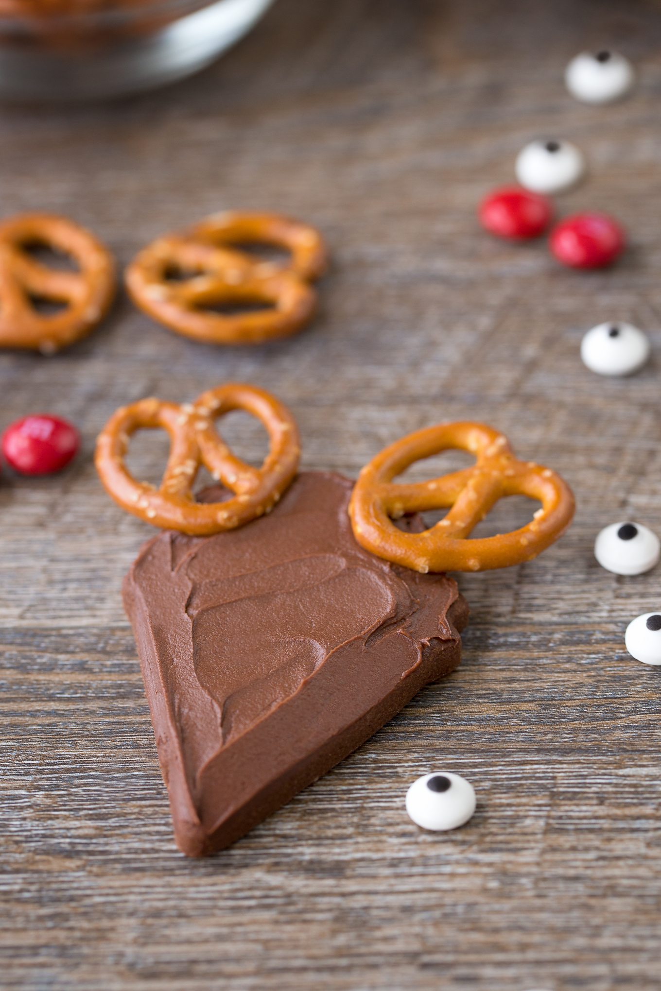 Chocolate Reindeer Cookies with Pretzel Antlers