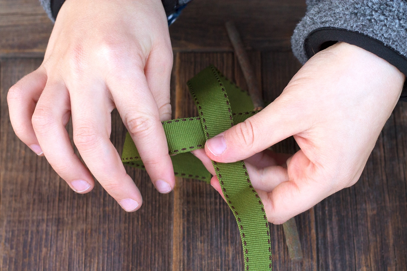 Tying Ribbons for a Ribbon Christmas Tree Ornament