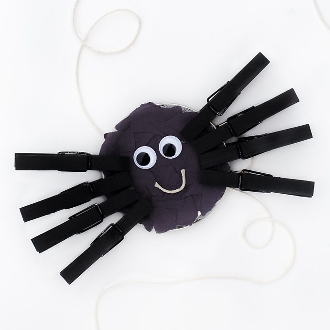 Mason Jar Lid Spider Craft