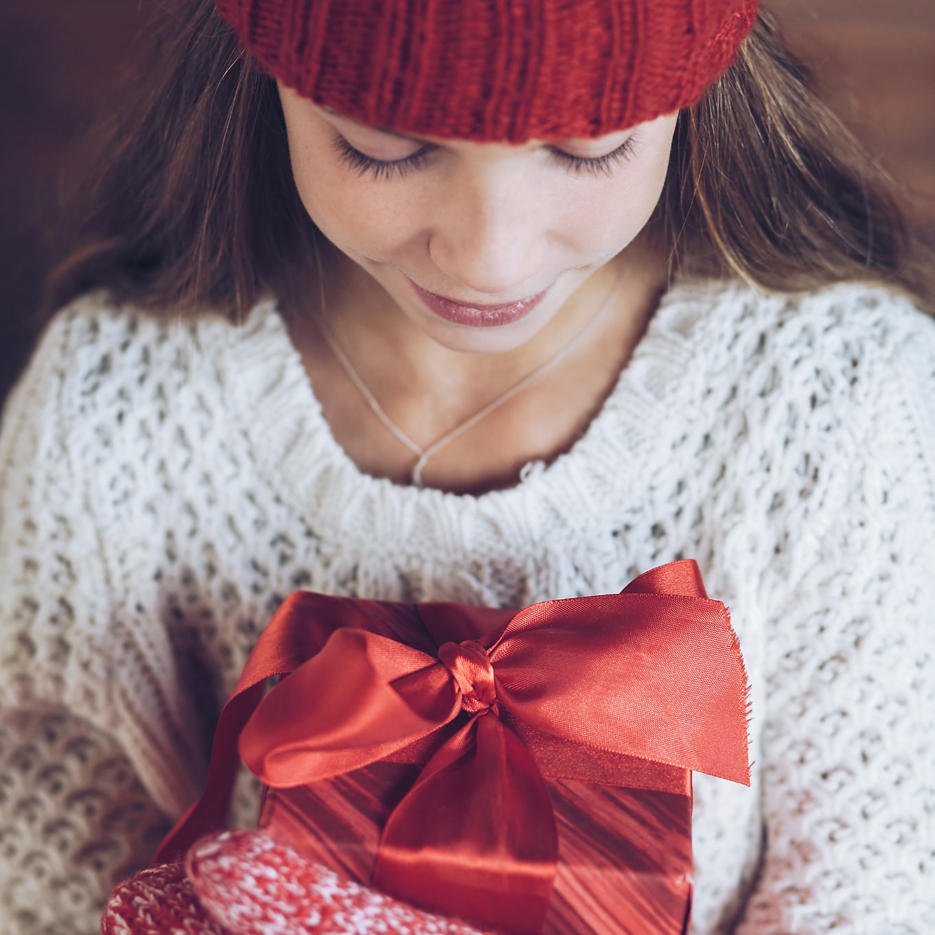 What Kids Really Want for Christmas As we are bombarded by advertisements and wish lists this time of year, it can be difficult to stay focused on what really matters. The best holiday gifts for children—the gifts kids really want for Christmas—require no wrapping paper, ribbons, or money. But they do require a substantial investment.