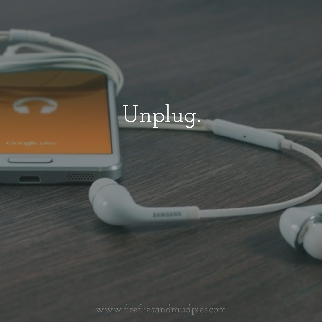 3 Simple Tips to Connect at the End of the Day: Unplug for a stronger family connection.